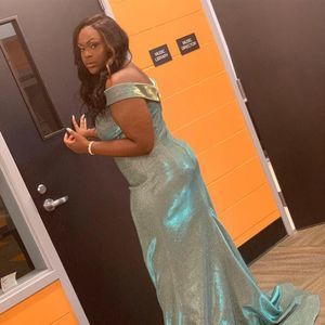 Meet your Posher, Kassidy